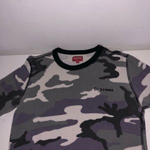 SUPREME CAMO SWEATER